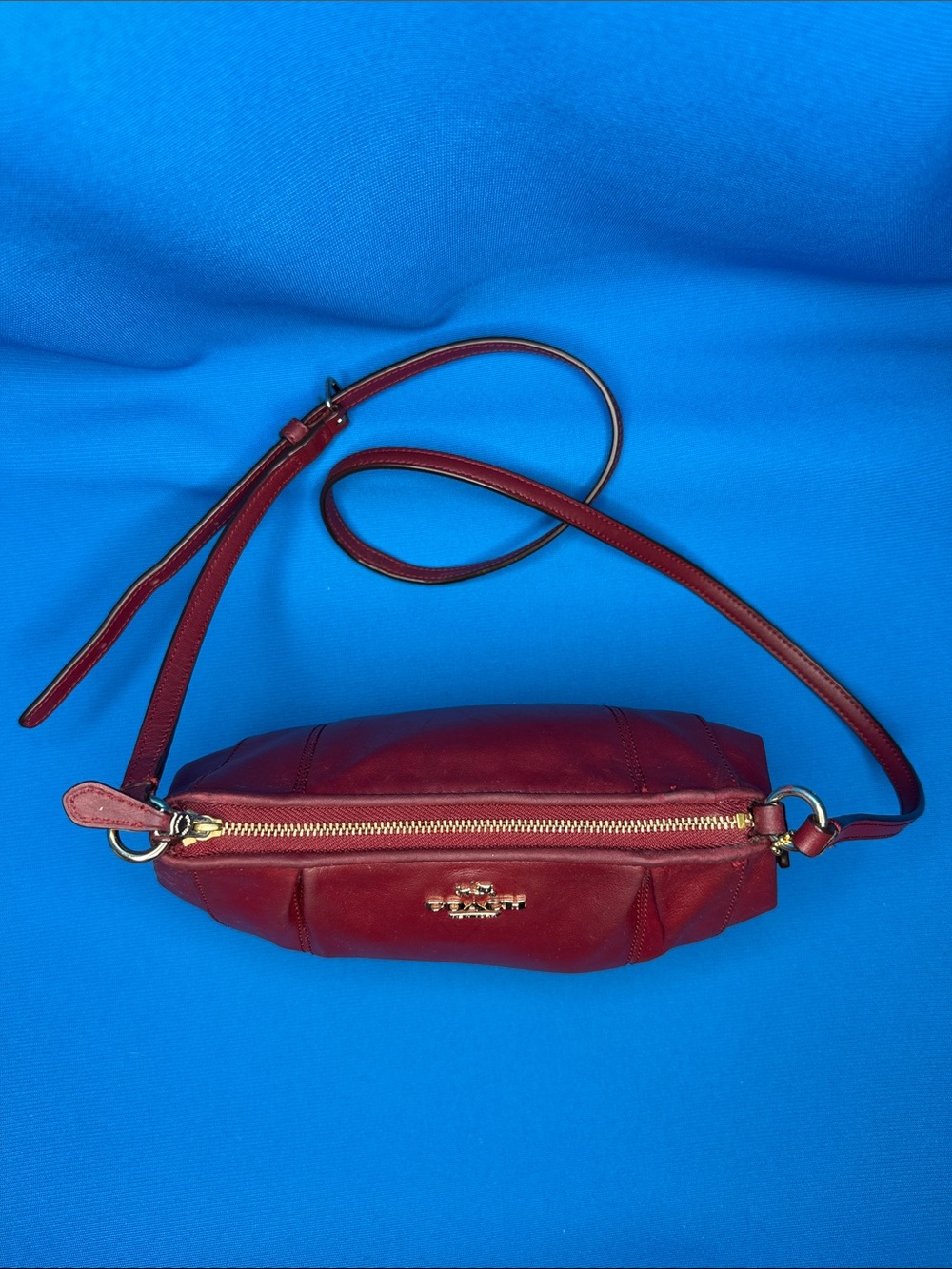 GORGEOUS COACH NEW YORK CRIMSON COLETTE CROSSBODY / SWINGPACK / SHOULDER BAG - Picture 7 of 17